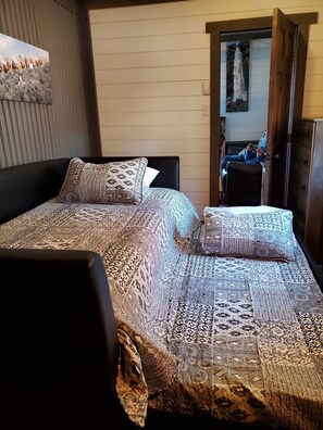 2 quartos, Wi-Fi de cortesia, roupa de cama