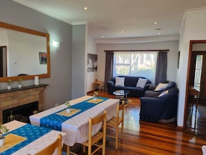 Living area - DRIFT SANDS (Gqeberha (Port Elizabeth))