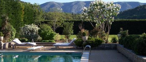 Piscina a l'aire lliure