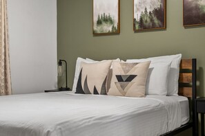 2 bedrooms, desk, iron/ironing board, free WiFi