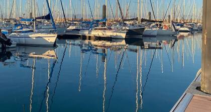 Newly renovated typical Breton vacation home close to the sea