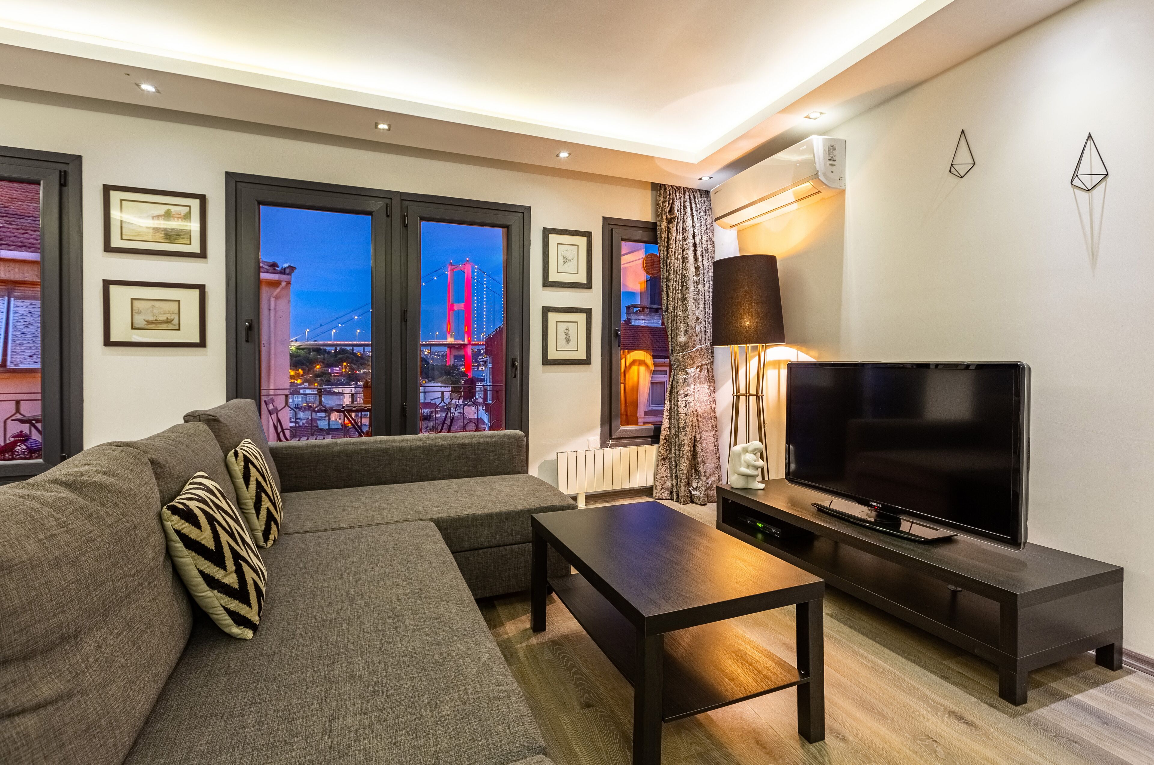 Central Bosphorus Flat, Ortakoy