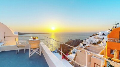 SantoriniParadise: TRADITIONAL CAVE in the heart of OIA