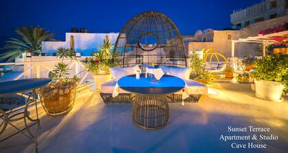 TRADITIONAL CAVE in the heart of old OIA