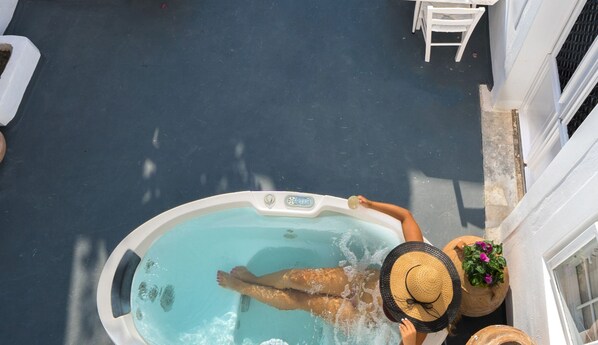 Baignoire à remous extérieure