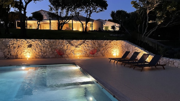 Outdoor pool, a heated pool