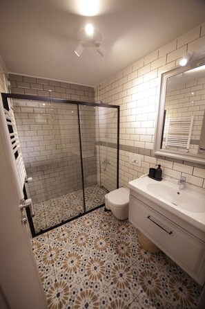 Shower, hair dryer, towels, soap - NEW Modern Flat-  by Taksim Square (Sisli)