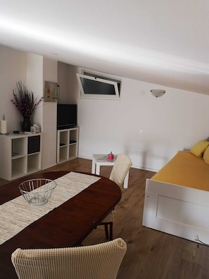 Family Apartment, 2 Bedrooms, Balcony, Garden View | Living area | 80-cm TV with cable channels - Apartments Tara (Razanac)