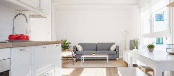 Martinenea Downtown with terrace by Egona