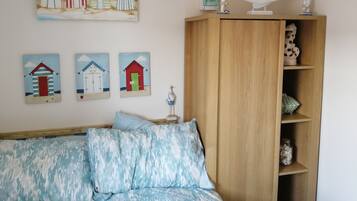 Chalet | 2 bedrooms, iron/ironing board, free WiFi, bed sheets