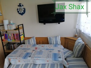 Chalet | 2 bedrooms, iron/ironing board, free WiFi, bed sheets