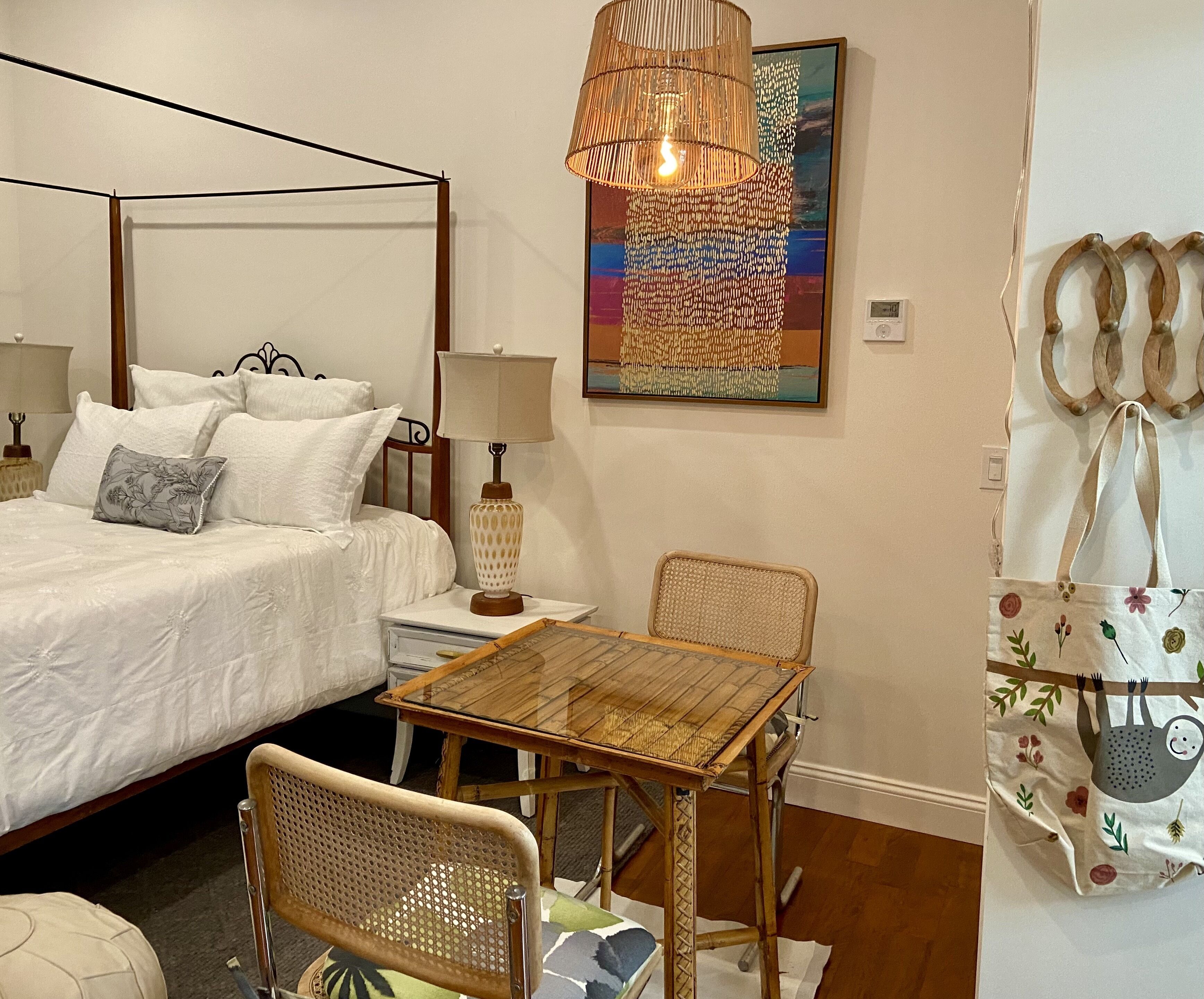 Brand New! Guest House - Modern Stylish & Central