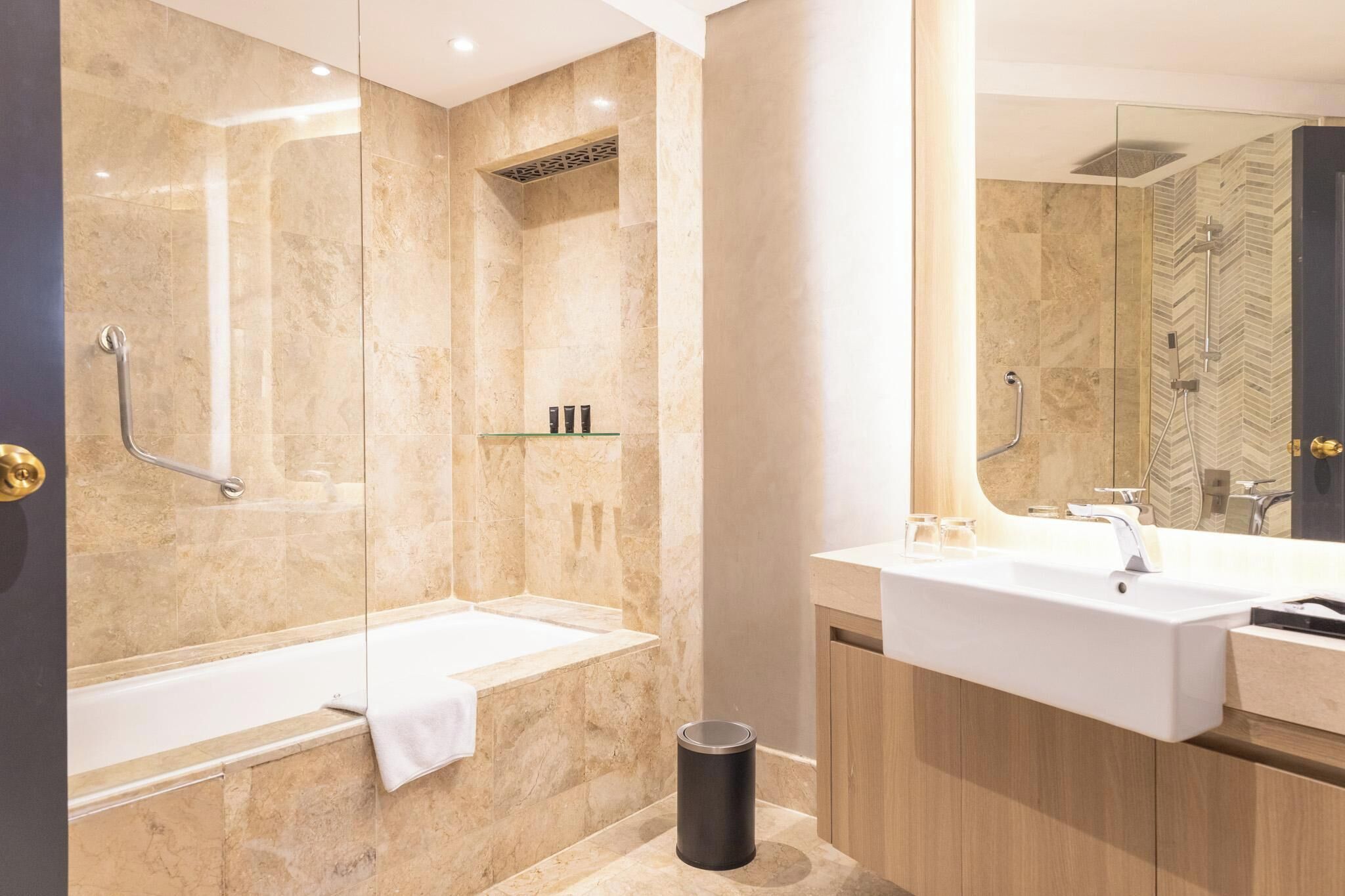 Foto - Mangkuluhur ARTOTEL SUITES