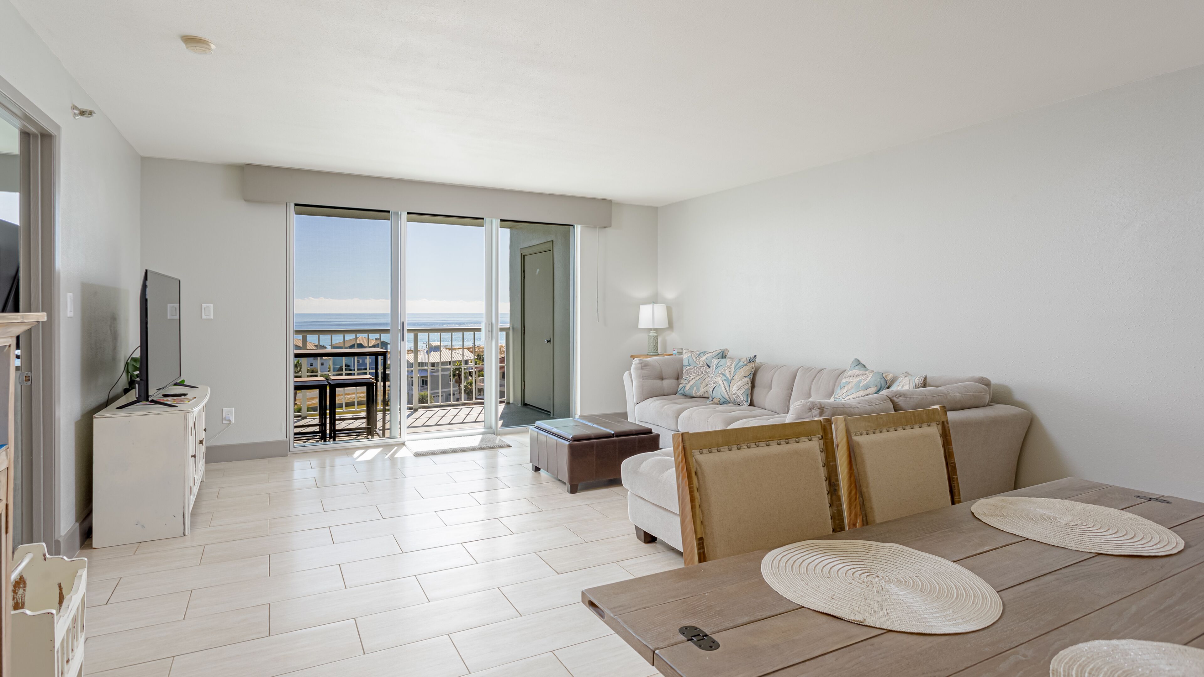 Updated 6th Floor Condo- Tristan Towers 6C