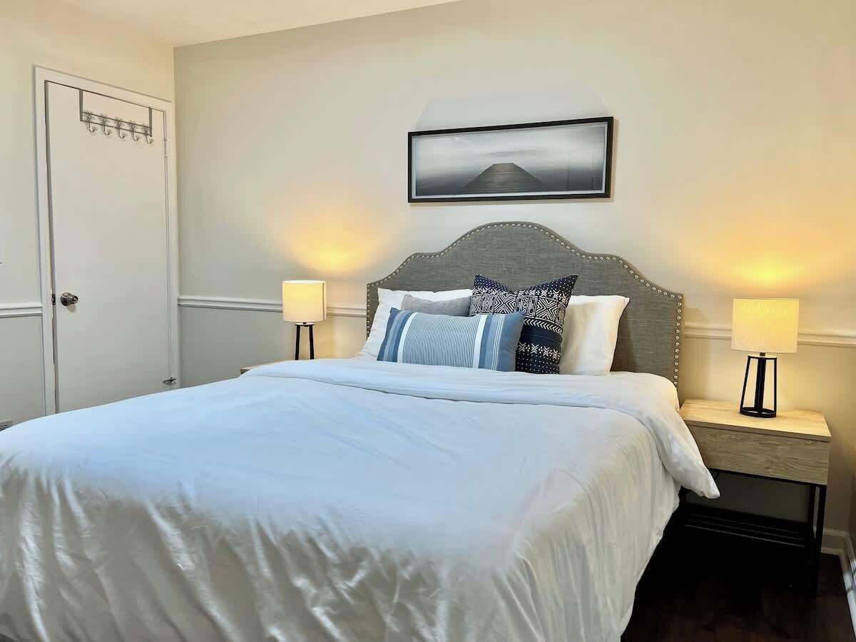 5 makuuhuonetta, silitysrauta/-lauta, vauvan matkasänky, Wi-Fi