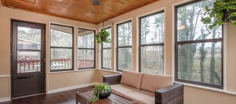 Huge Yard /Pool Table/ Double Decks 5beds/3Ba