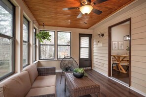 Tv, pejs, Netflix, Hulu