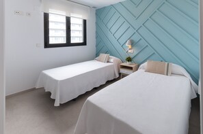 2 makuuhuonetta, silitysrauta/-lauta, ilmainen Wi-Fi, vuodevaatteet