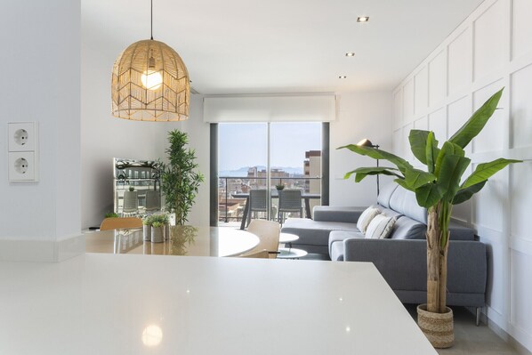 Interior - Apartamento a estrenar a escasos metros del Mar-ALQUILER SOLO FAMILIAS (Playa de Gandía)