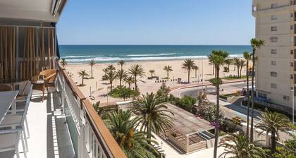 PRECIOSO APARTAMENTO SITUADO EN PRIMERA LĂNEA DE PLAYA