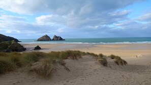Plage à proximité, chaises longues
