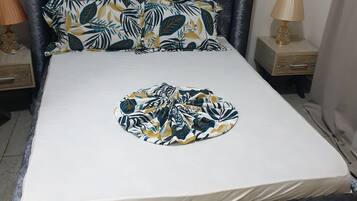 2 Schlafzimmer, Bügeleisen/Bügelbrett, kostenloses WLAN, Bettwäsche