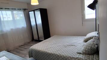 2 chambres, bureau, fer et planche Ă repasser, Wi-Fi gratuit