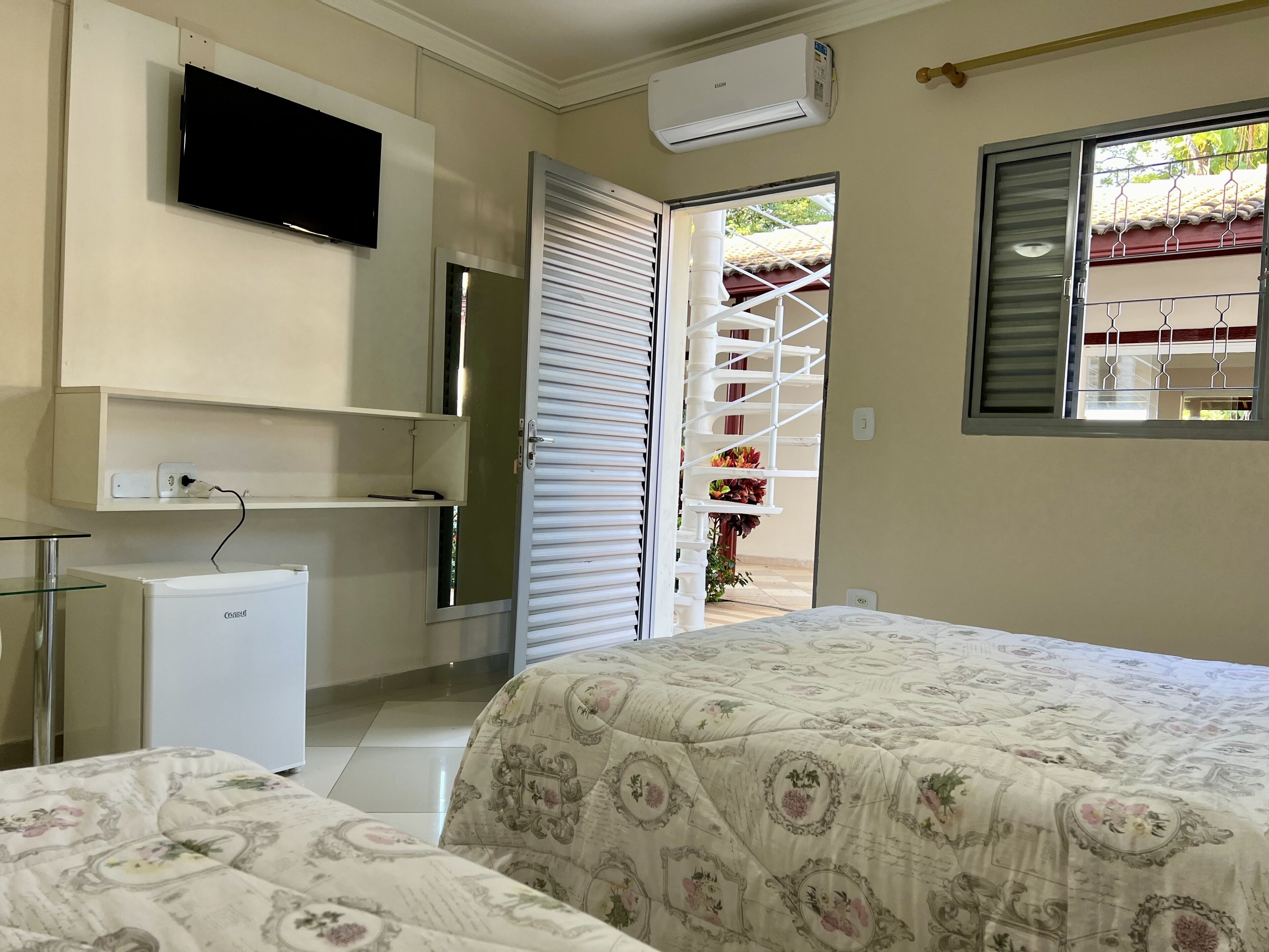 economy studio suite | room amenity