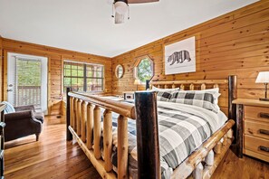 4 bedrooms, travel crib, free WiFi, bed sheets