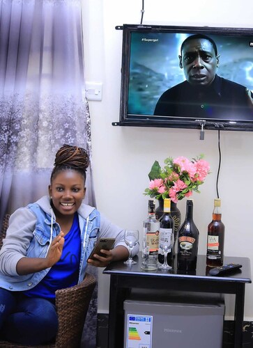 Free Breakfast, Free WiFi, Free Laundry, Free Airport PickUp