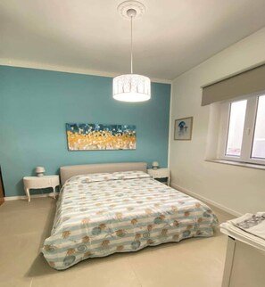 3 bedrooms, iron/ironing board, travel crib, free WiFi