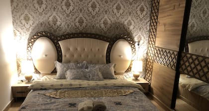 GoldenRooms