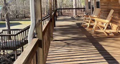 NEW WATER FRONT cabin on North Caddo Lake- private boat launch, dock, much more!