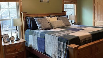 2 bedrooms, desk, free WiFi, bed sheets