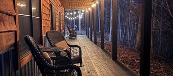 Private Cabin- 6 Acres w/Four Suites near Story & Nashville