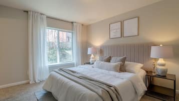 3 habitaciones, escritorio, wifi gratis y ropa de cama