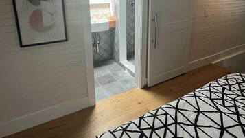 1 quarto, Wi-Fi de cortesia, roupa de cama