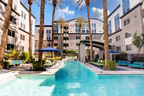 5 Mi to DT-Close to Shops-Dinin&Parking 3012