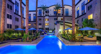 5 Mi to DT-Close to Shops-Dinin&Parking 3012