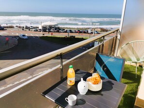 Outdoor dining - Les Roches Brunes - Face Mer (Les Sables-d´Olonne)