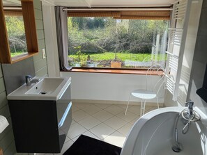 أحواض استحمام، مجففات شعر