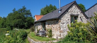 Kleines Romantisches Landhaus mit Terrasse, 4 km vom Strand entfernt