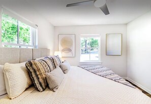 2 soverom, skrivebord, strykejern/-brett og wi-fi (inkludert)