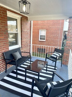 Terrace/patio - ✨Modern Estate✨ DC Row House 3Brd (Washington)