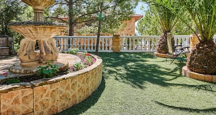 Cozy home in Doña Mencía with WiFi