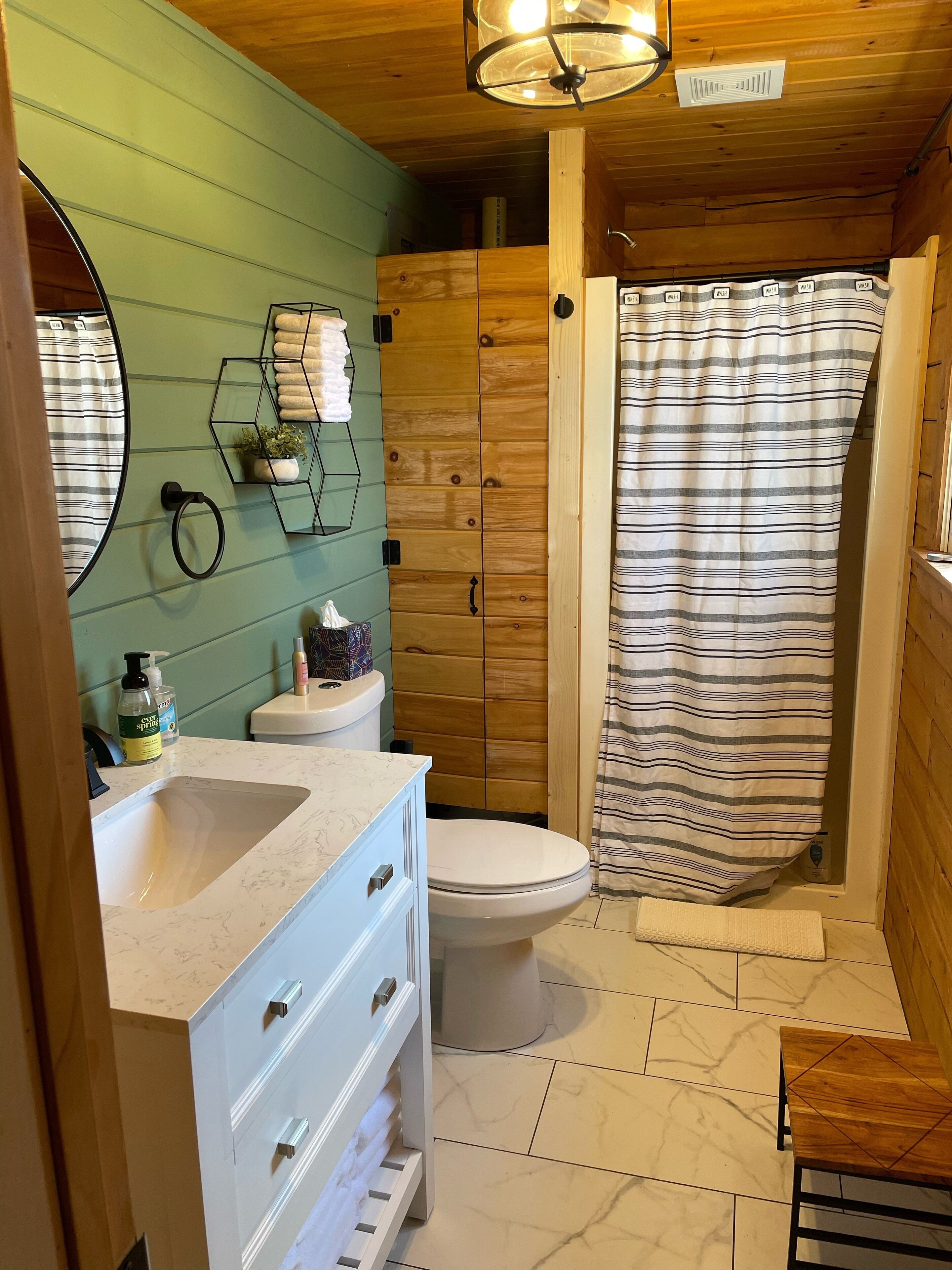 Year round Lake Front home with views from every room