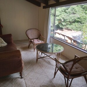 Interior - Tui Retreat | Lake Manapouri (Manapouri)