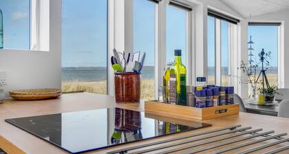Stunning home in Højslev with kitchen