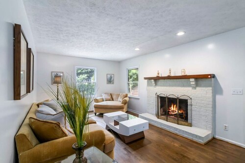 Spacious 4bedroom Home
with private Acre lot