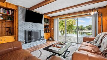 Smart-tv, pejs, bøger